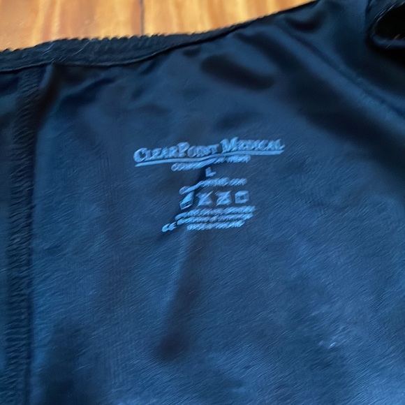 Size large side, zip post surgical recovery garment - Picture 2 of 3